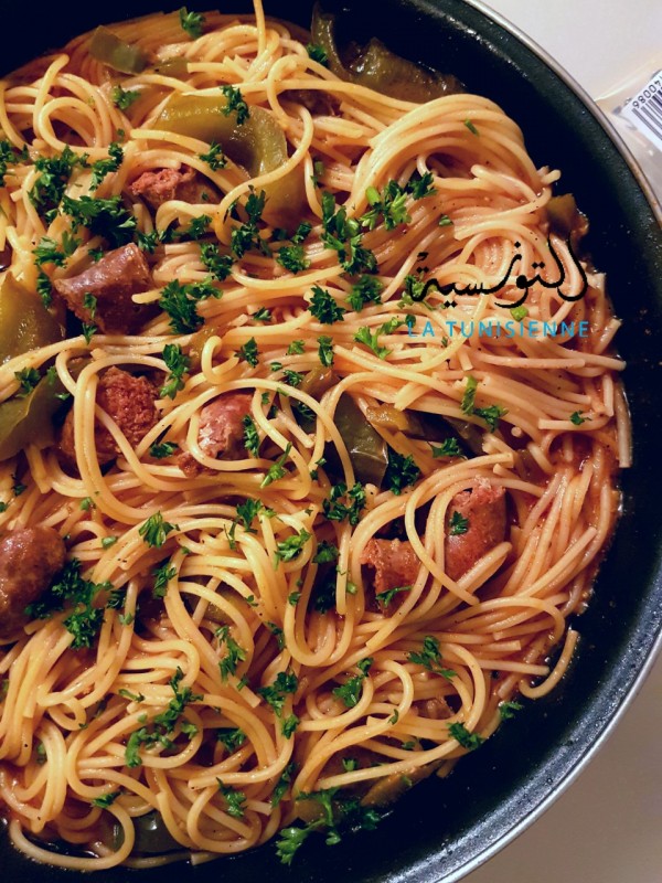 Spaghetti aux merguez à la tunisienne façon one pot pasta
