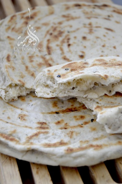 GALETTE TUNISIENNE PARFUMÉE AUX FINES HERBES ET À L’HUILE D’OLIVE