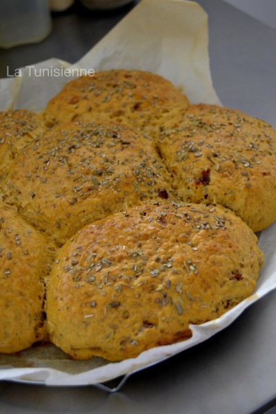 pain aux tomates séchées et aux herbes